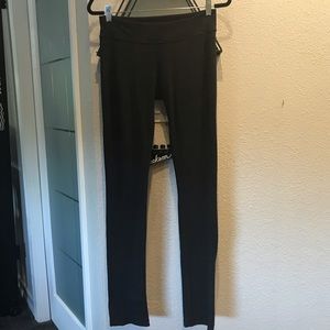 Lululemon black pants 8
